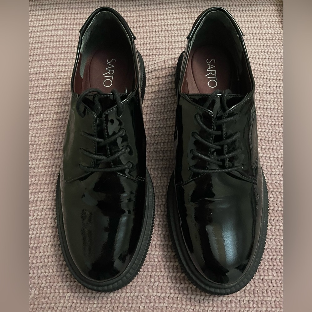 Franco Sarto Shiny Black Leather Lace-Up Oxfords